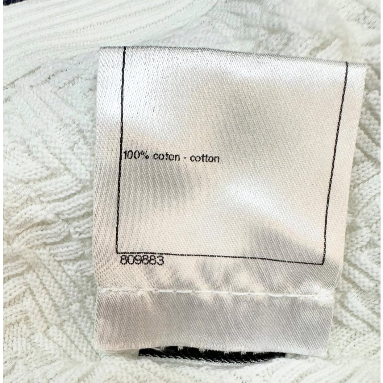 Chanel White Textured Knit Cardigan  Skirt Suit Sz.36  pre-owned