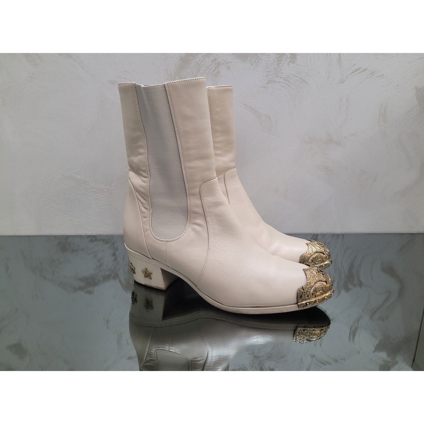Chanel Paris-Dallas Beige Leather Ankle Boots - Size 37 Pre-owned