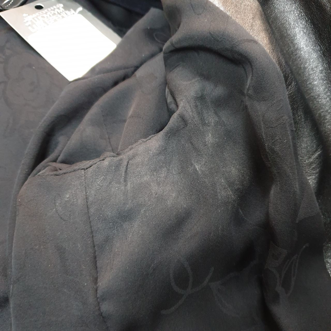 CHANEL Runway 2015 Black Quilted Leather Jacket - Size 38 Pre-owned