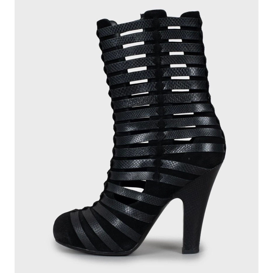 Bottega Veneta Black Suede Ankle Boots - Size 37 Pe-owned