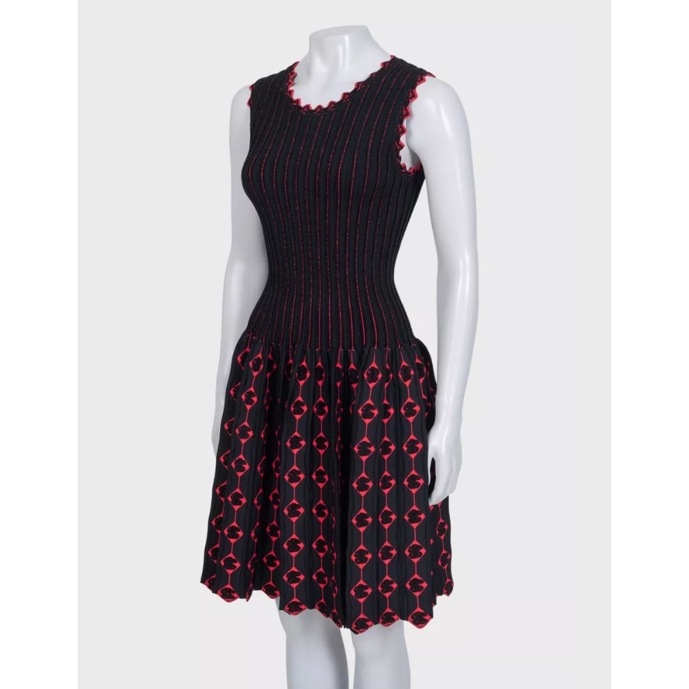 NWOT Alaïa Black Fitted Sleeveless Dress - IT38/XS Pre-owned