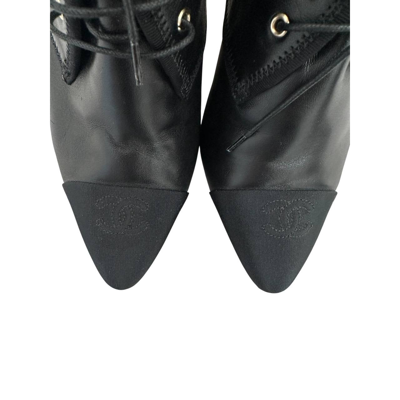 CHANEL Black Leather Chain Ankle Boots – EU 41 Pre-owned