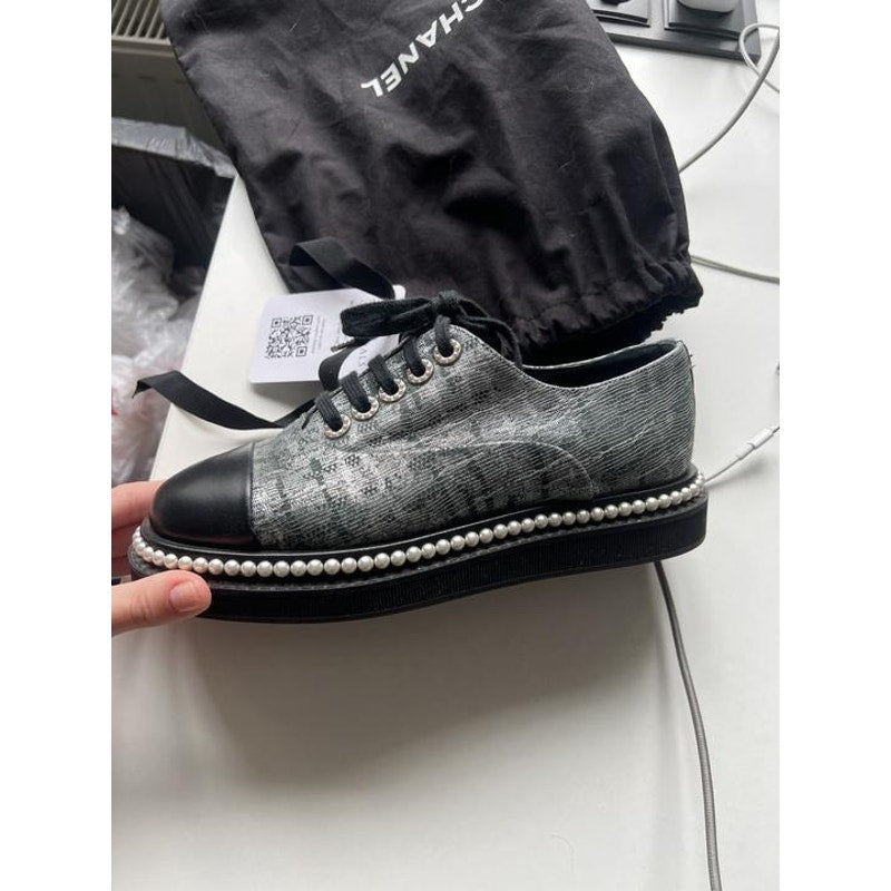 Chanel Silver Derby Lace-Up Shoes - EU 36 Pre-owned
