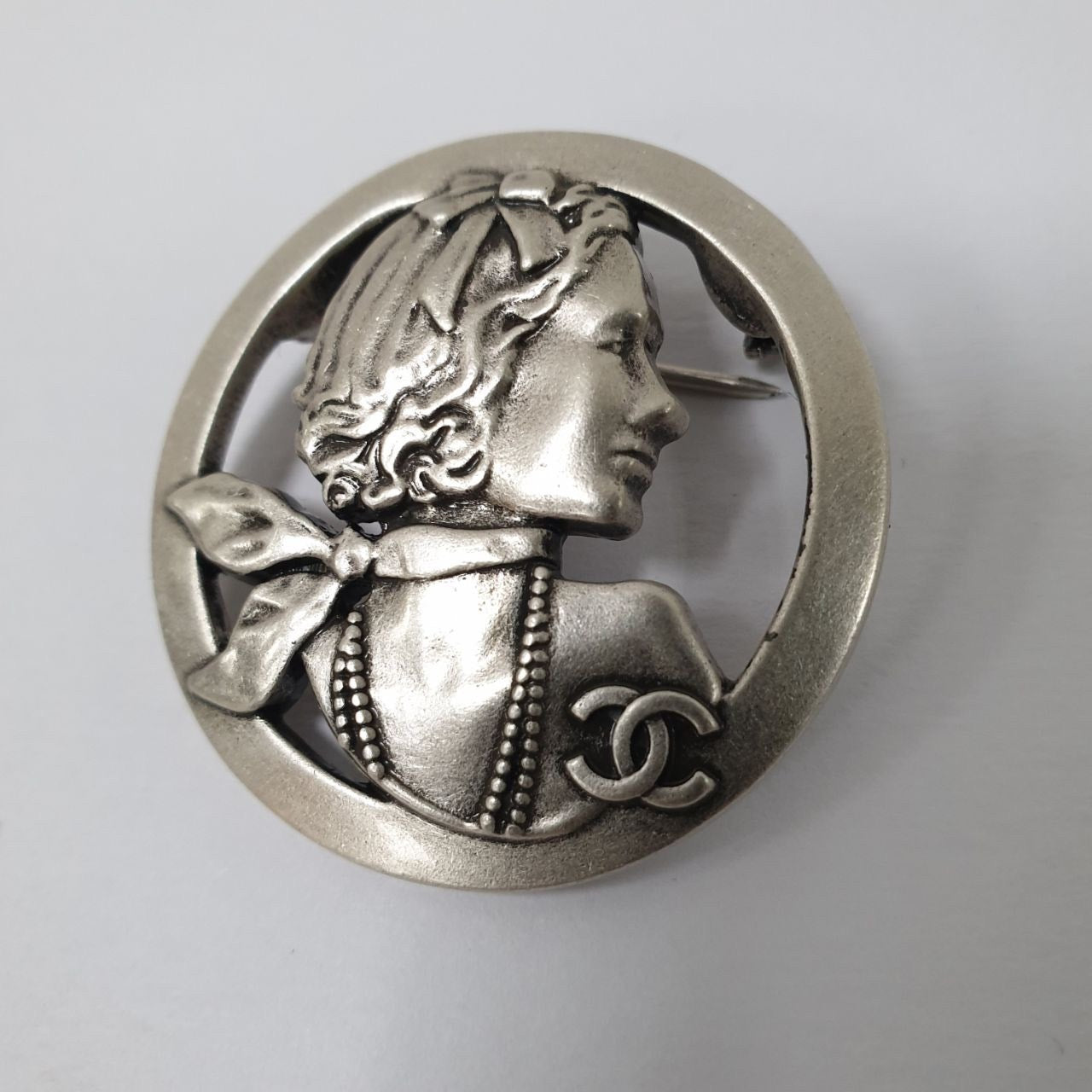 Chanel Silver-tone Mademoiselle Brooch Pre-owned