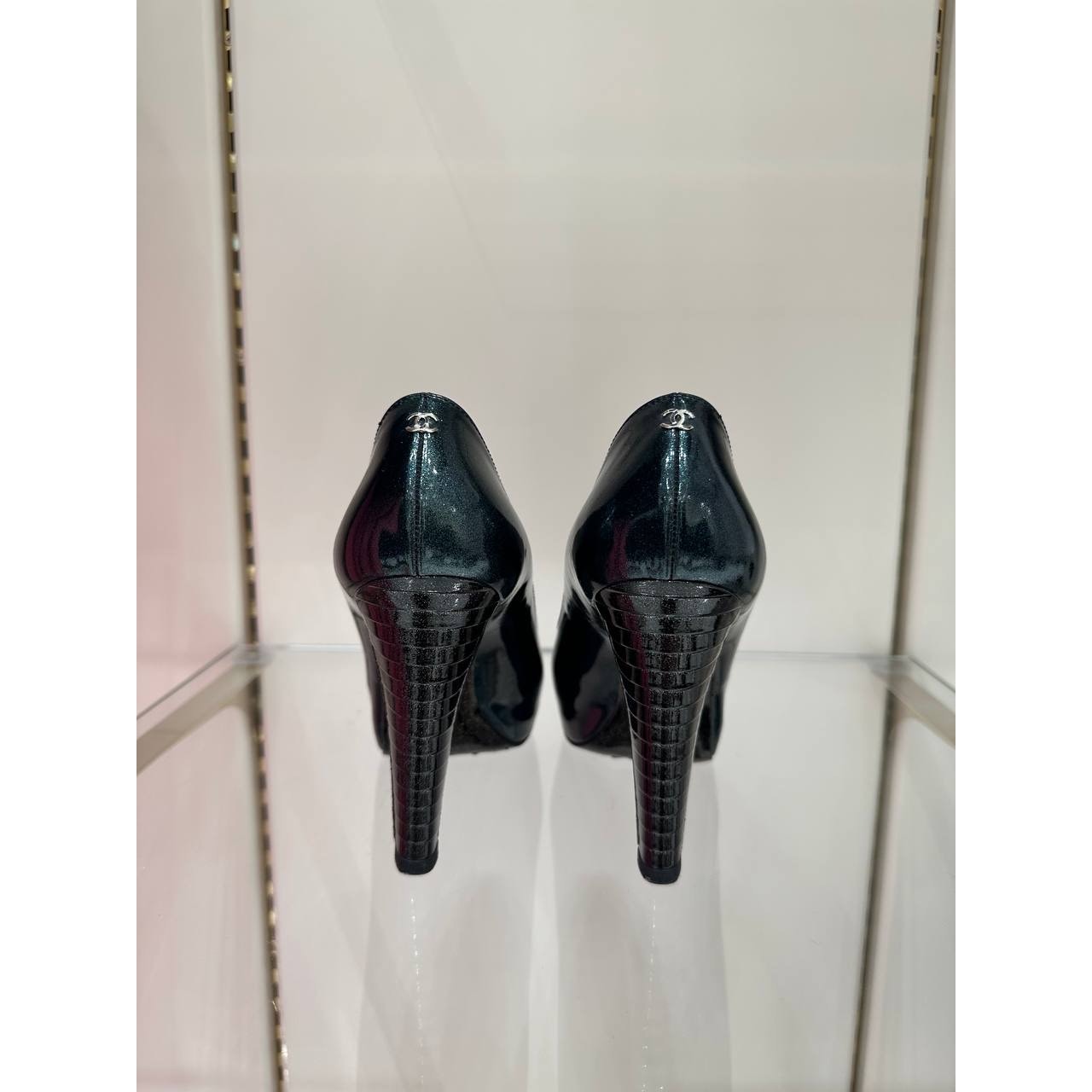 Chanel Patent Leather Pumps Size 39 Pre-owned