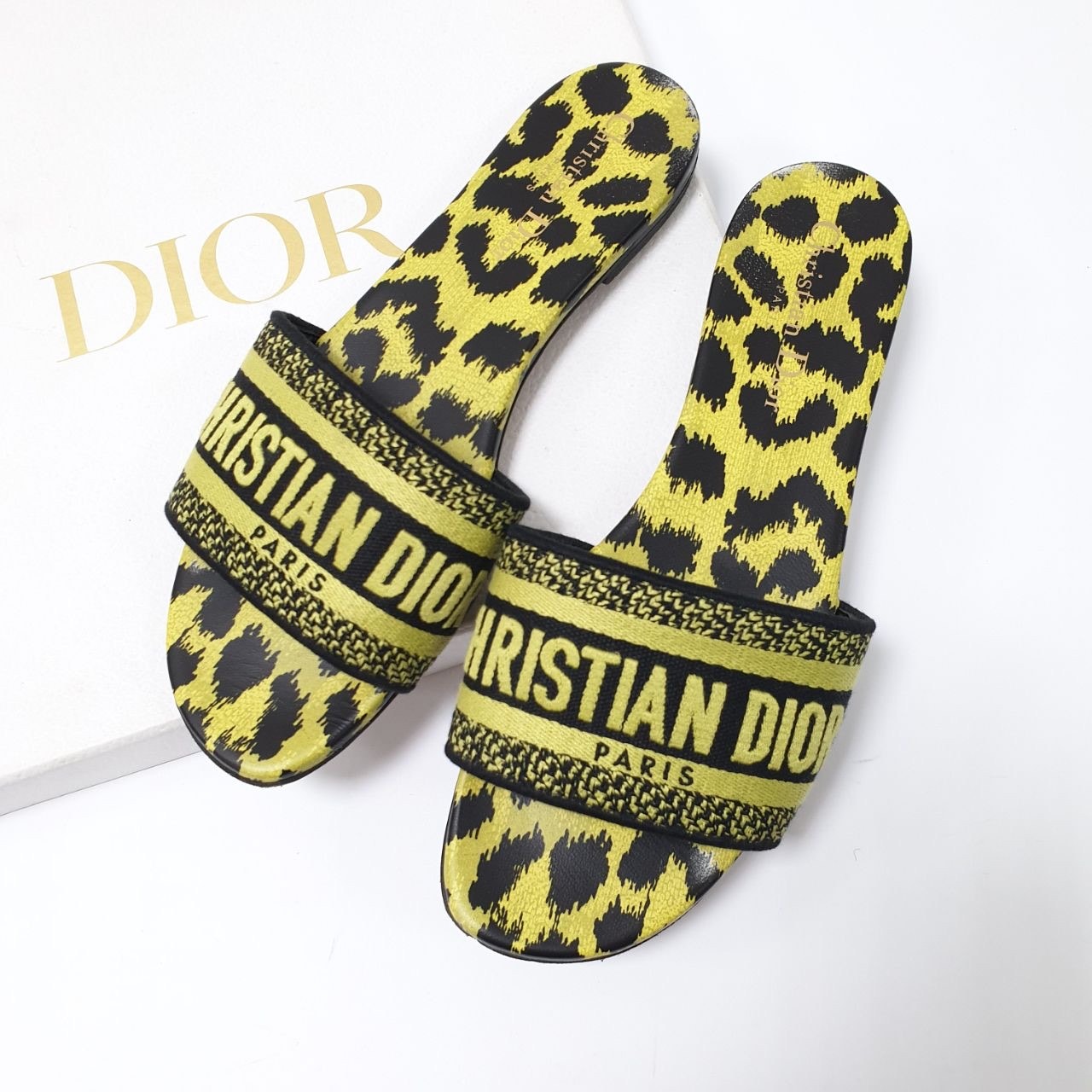 Dior Dway Slide Sandals Lime Pop Leopard Print Sz.38 pre-owned