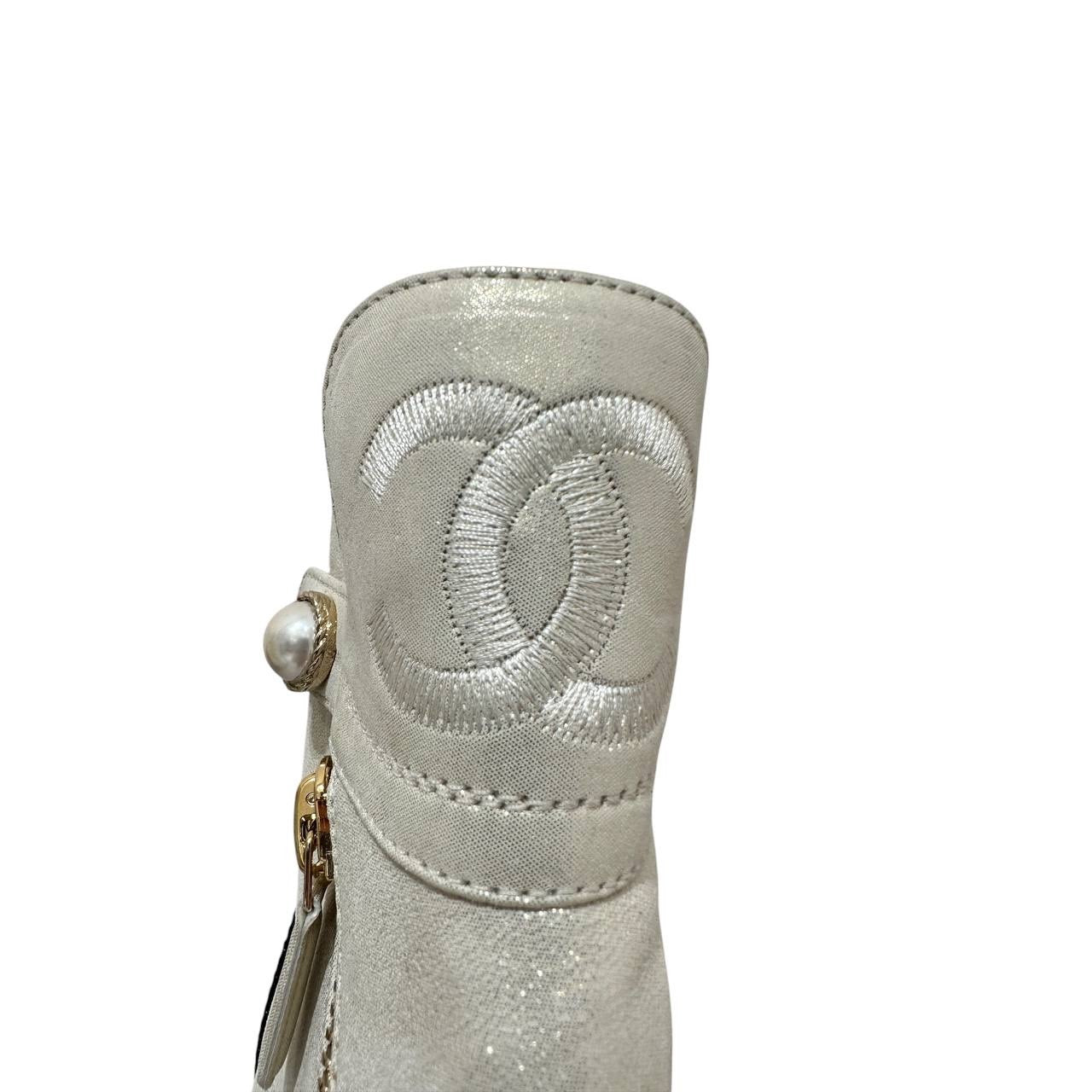 NWB Chanel Rare Cream, Black Gold PearlAnkle Boots Sz.40