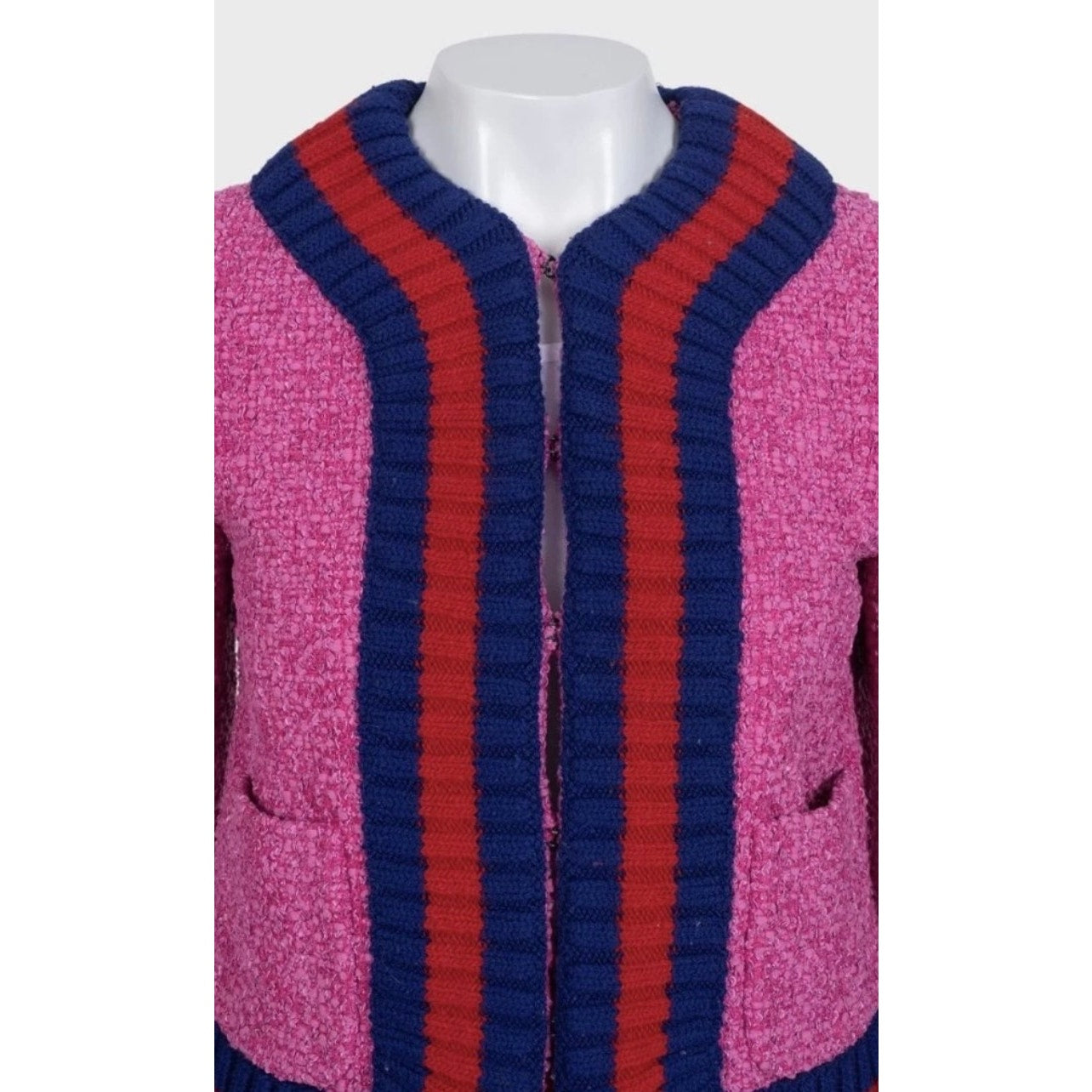 Gucci Pink Tweed Skirt Suit - Elegant & Versatile IT38/XS pre-owned