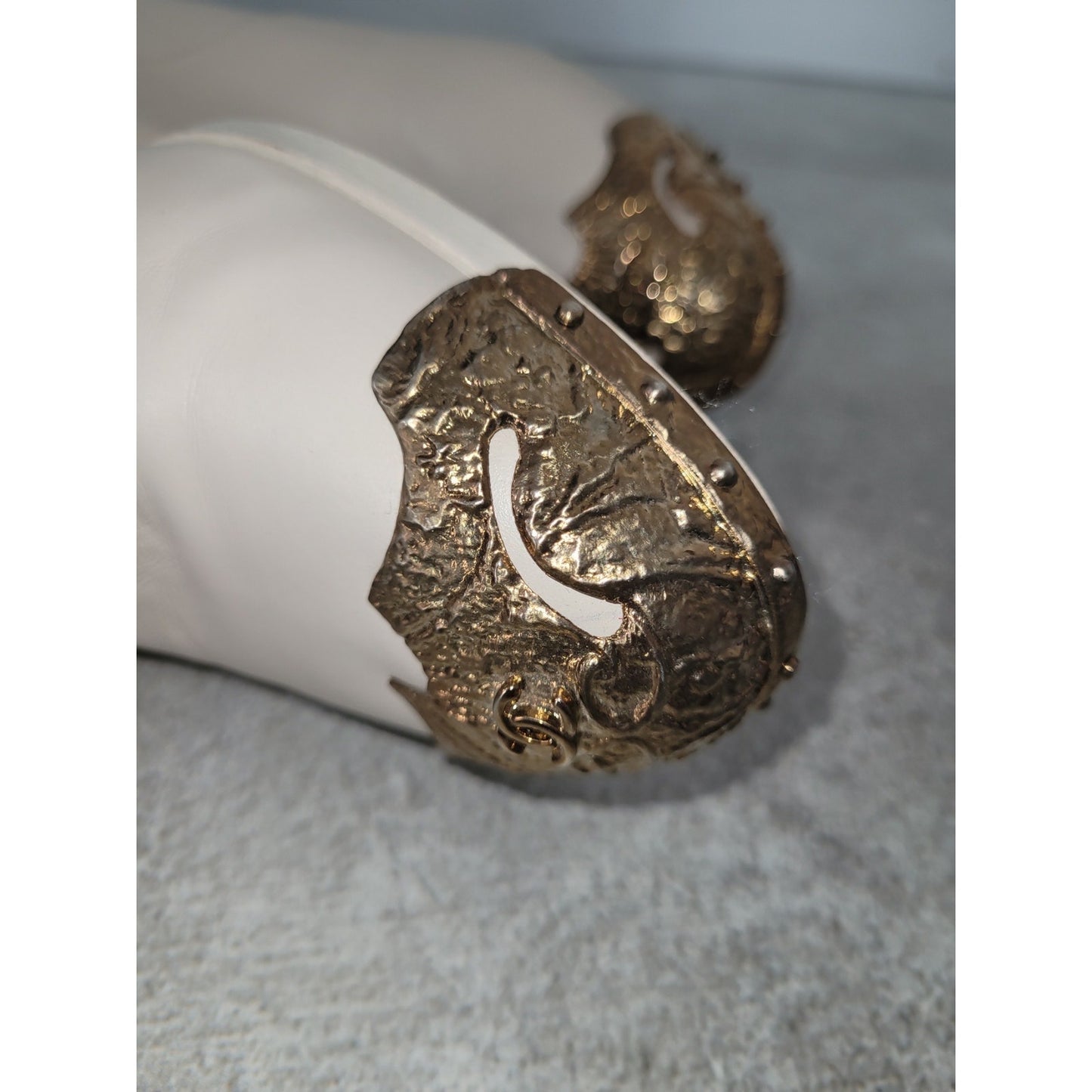 Chanel Beige Leather Paris Dallas Metal Cap Toe Thigh High Boots/Bootie Sz. 40 Pre-owned