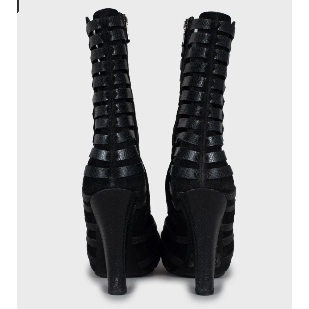 Bottega Veneta Black Suede Ankle Boots - Size 37 Pe-owned