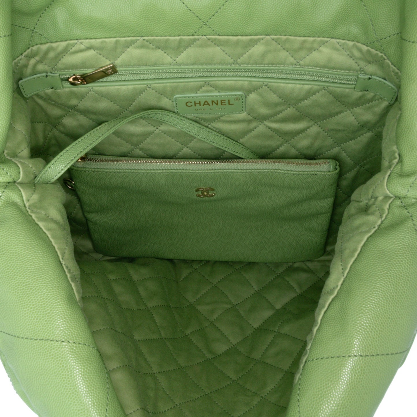 Chanel Medium Caviar 22 Tote pre-owned