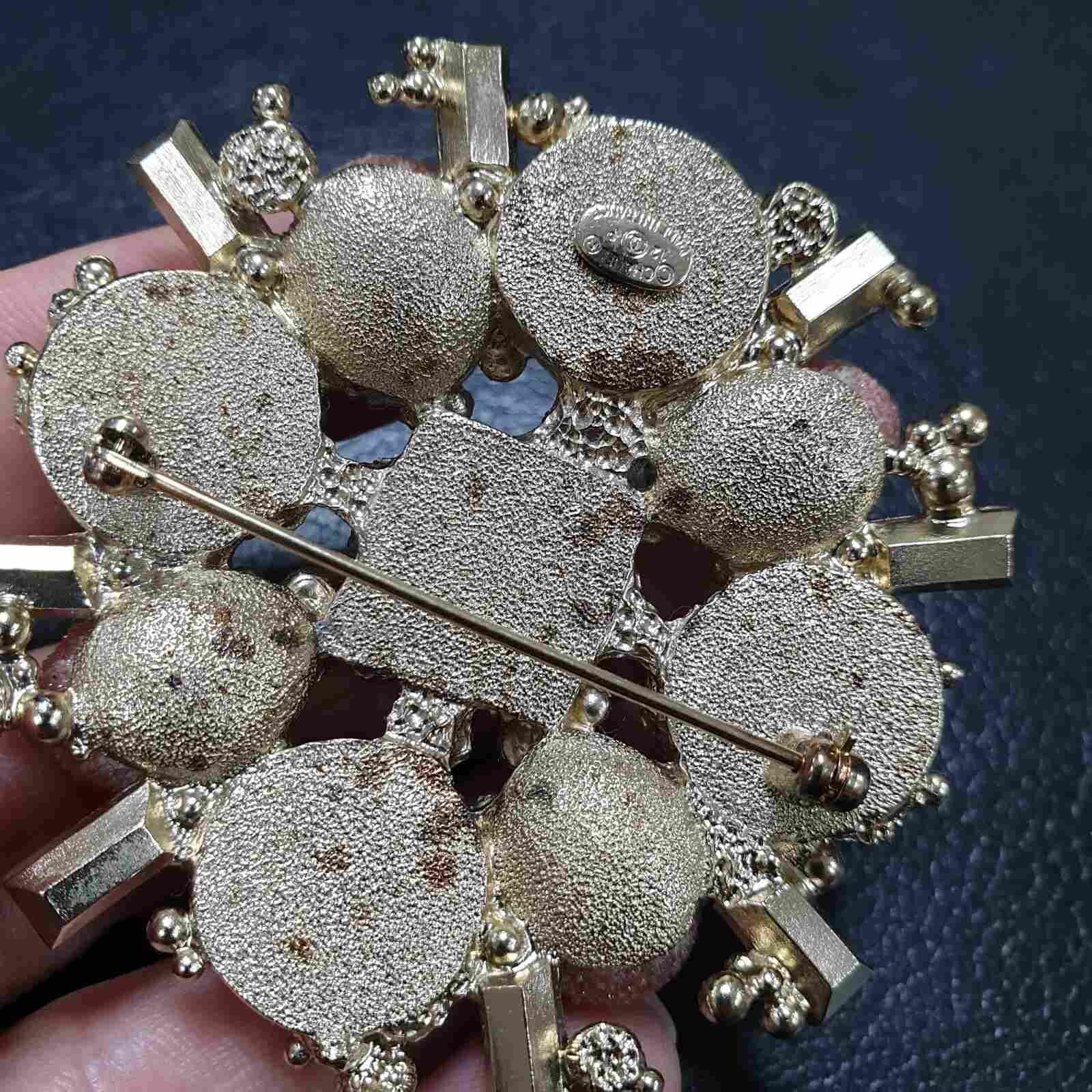 CHANEL 12P Artificial pearl Brooch