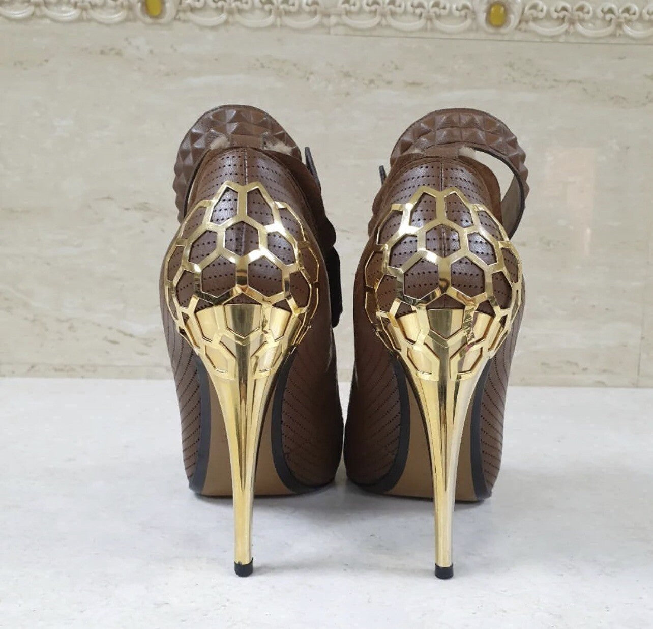 FENDI Brown Fur Heels Sz.37.5