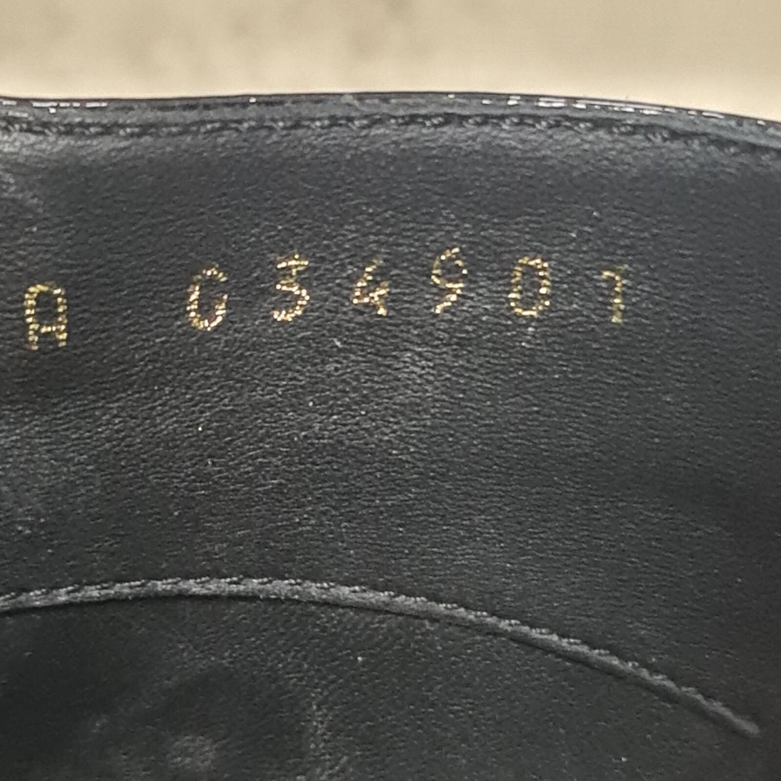 NWOB Chanel Gold Black Heels Sz.40,5