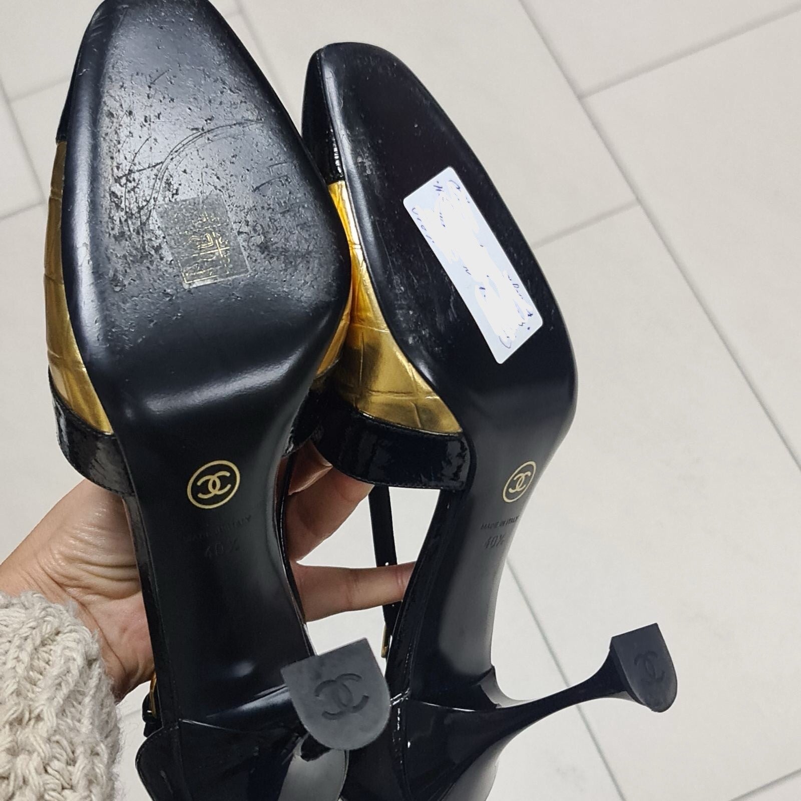 NWOB Chanel Gold Black Heels Sz.40,5