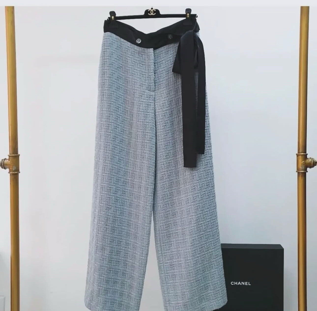 Chanel Gray Wool Wide Leg Jeans  Pants Trousers Sz.42