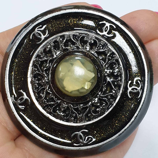 Chanel 11A round brooch