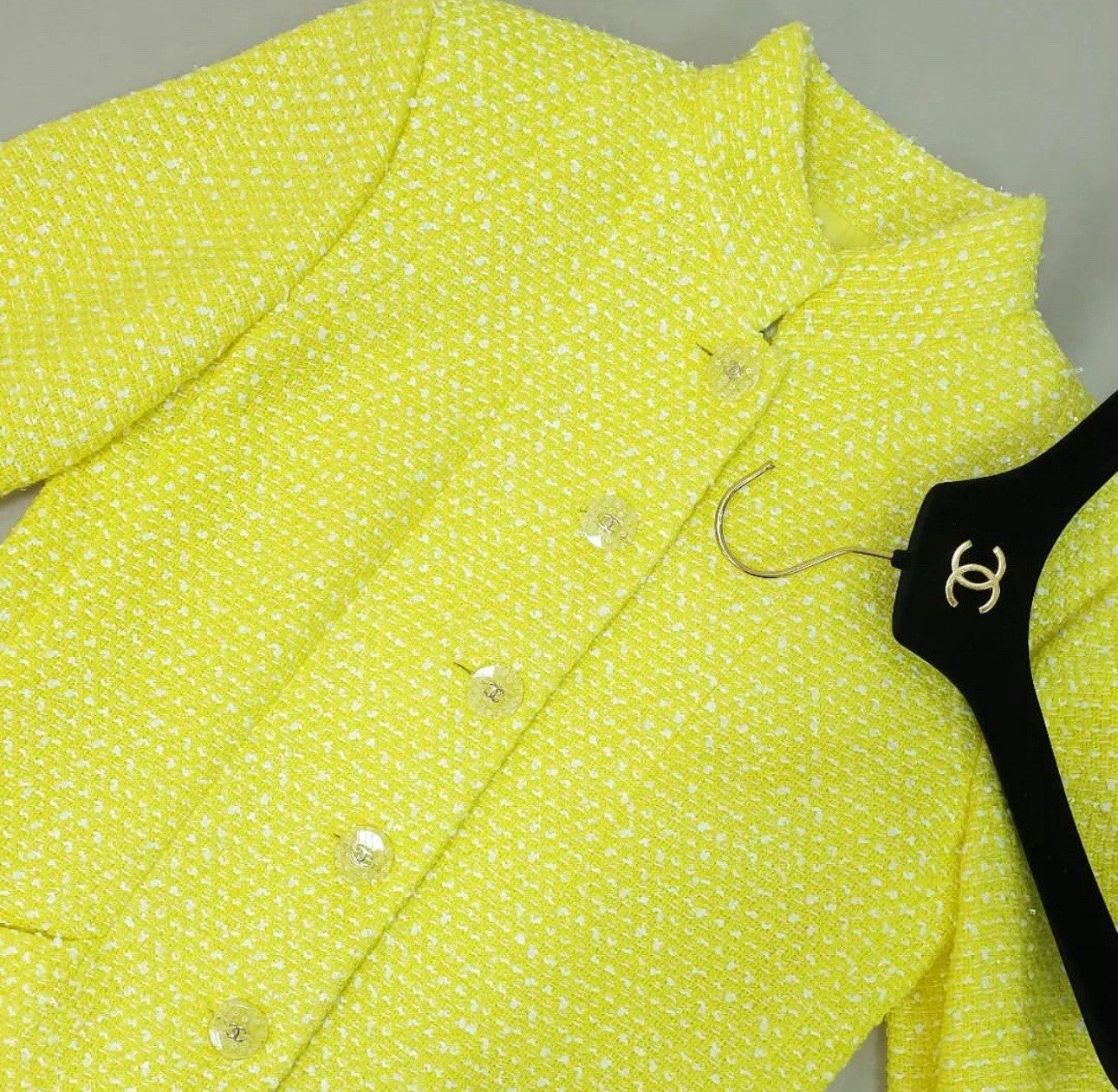 NWOT Chanel 19S Yellow Tweed Jacket Sz.38