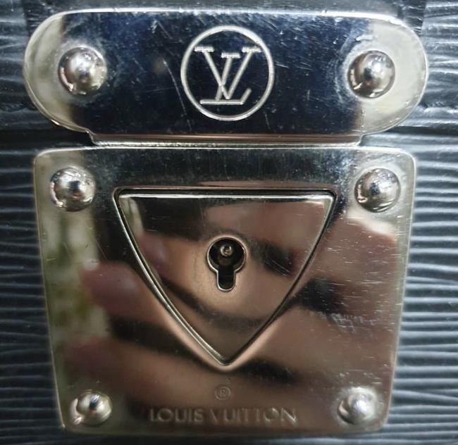 Louis Vuitton Men Epi Leather Messenger Bag
