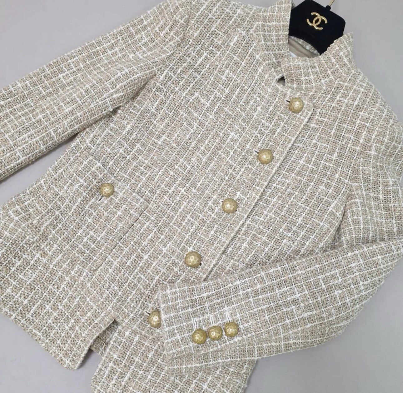 Chanel 2015  Beige Tweed Jacket Sz.36