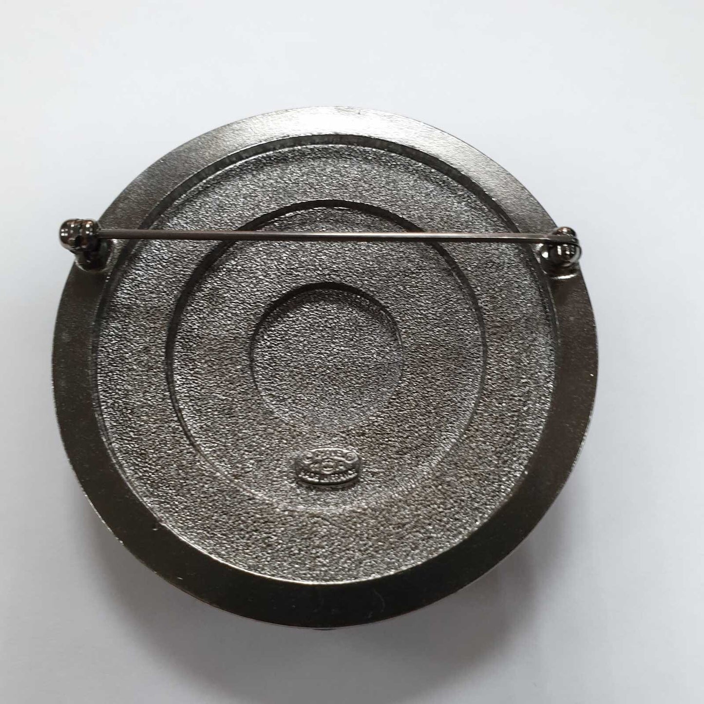 Chanel 11A round brooch