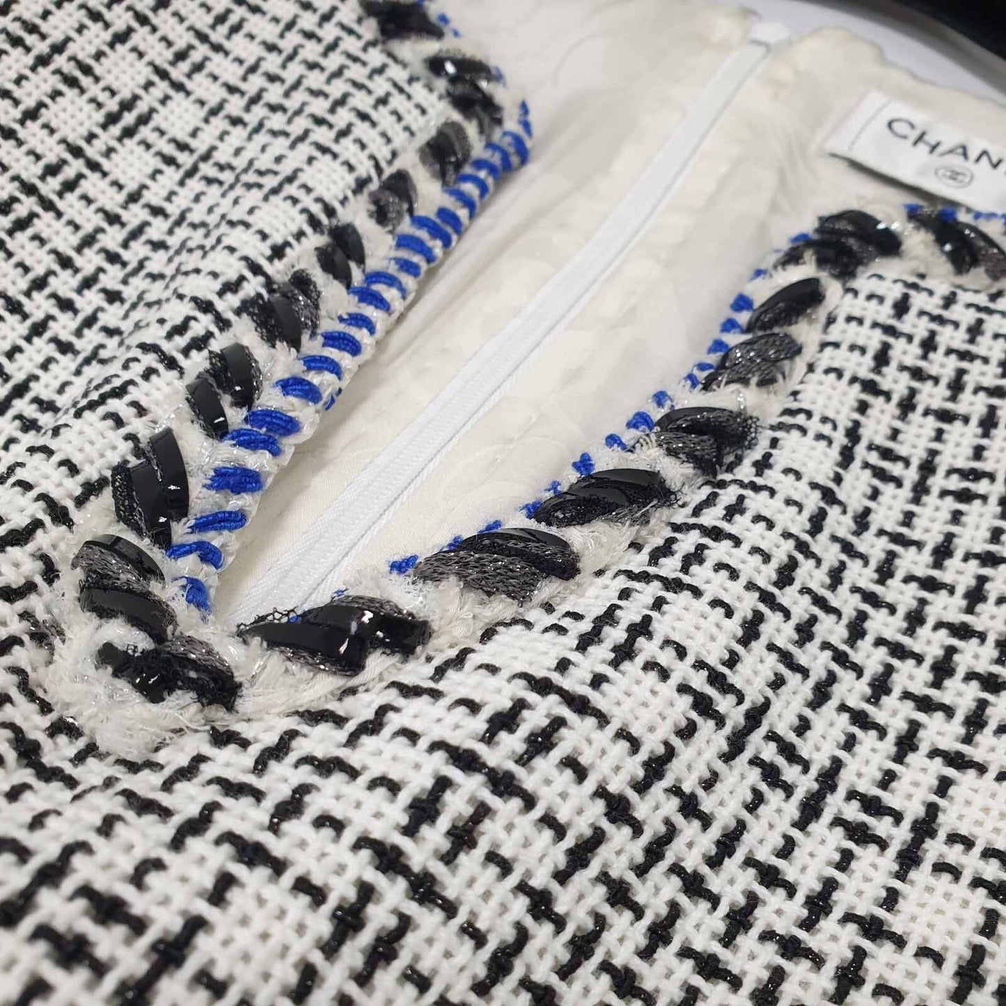 CHANEL White Blue Sleeveless Chevron Trim Shift Silver Tweed Dress  Sz.46