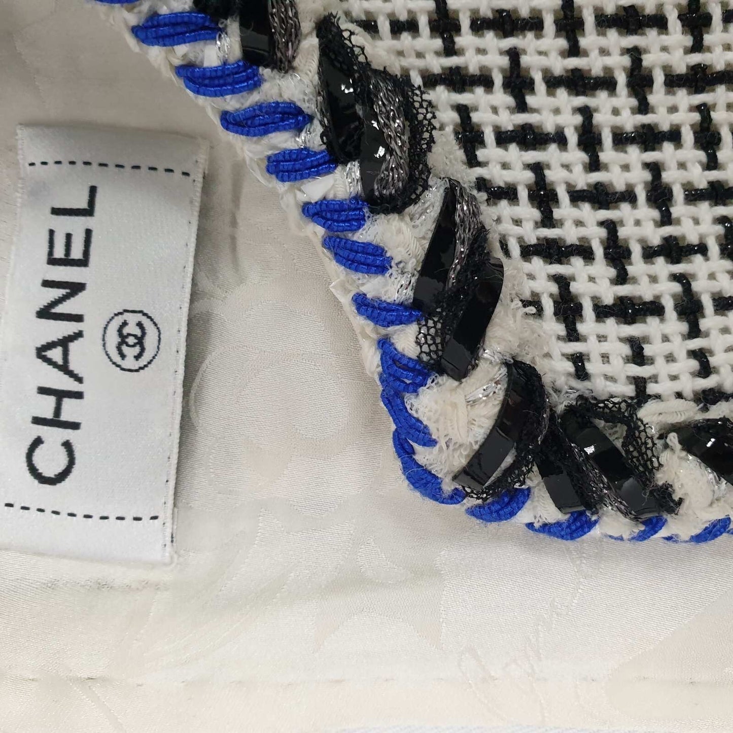 CHANEL White Blue Sleeveless Chevron Trim Shift Silver Tweed Dress  Sz.46