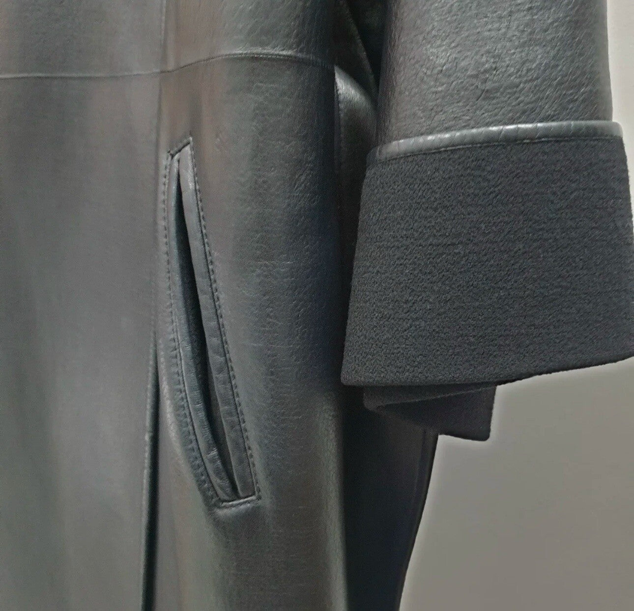 Bottega Veneta Black Leather Coat Sz.38