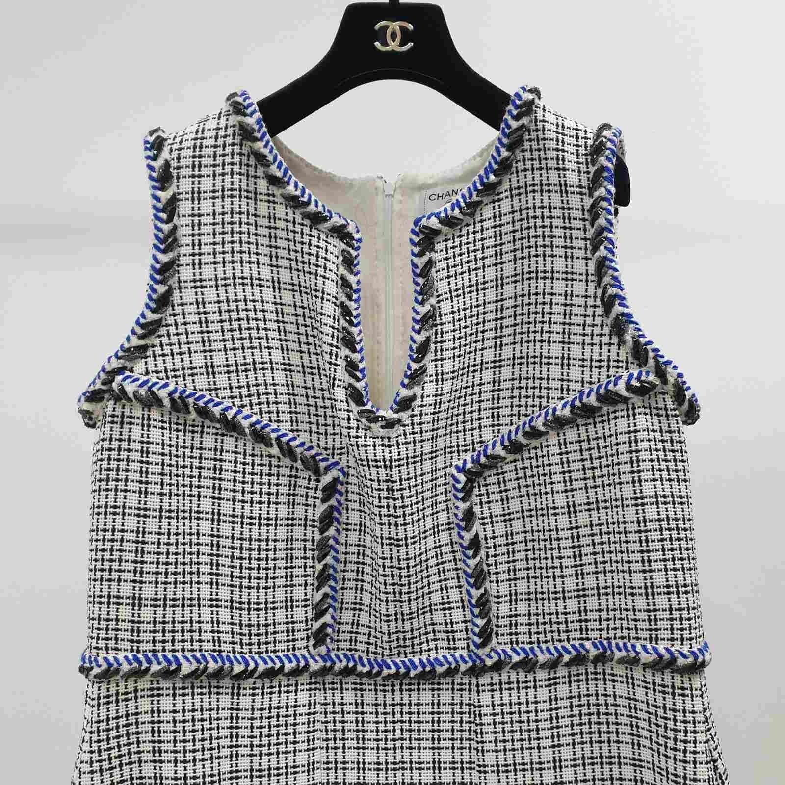 CHANEL White Blue Sleeveless Chevron Trim Shift Silver Tweed Dress  Sz.46