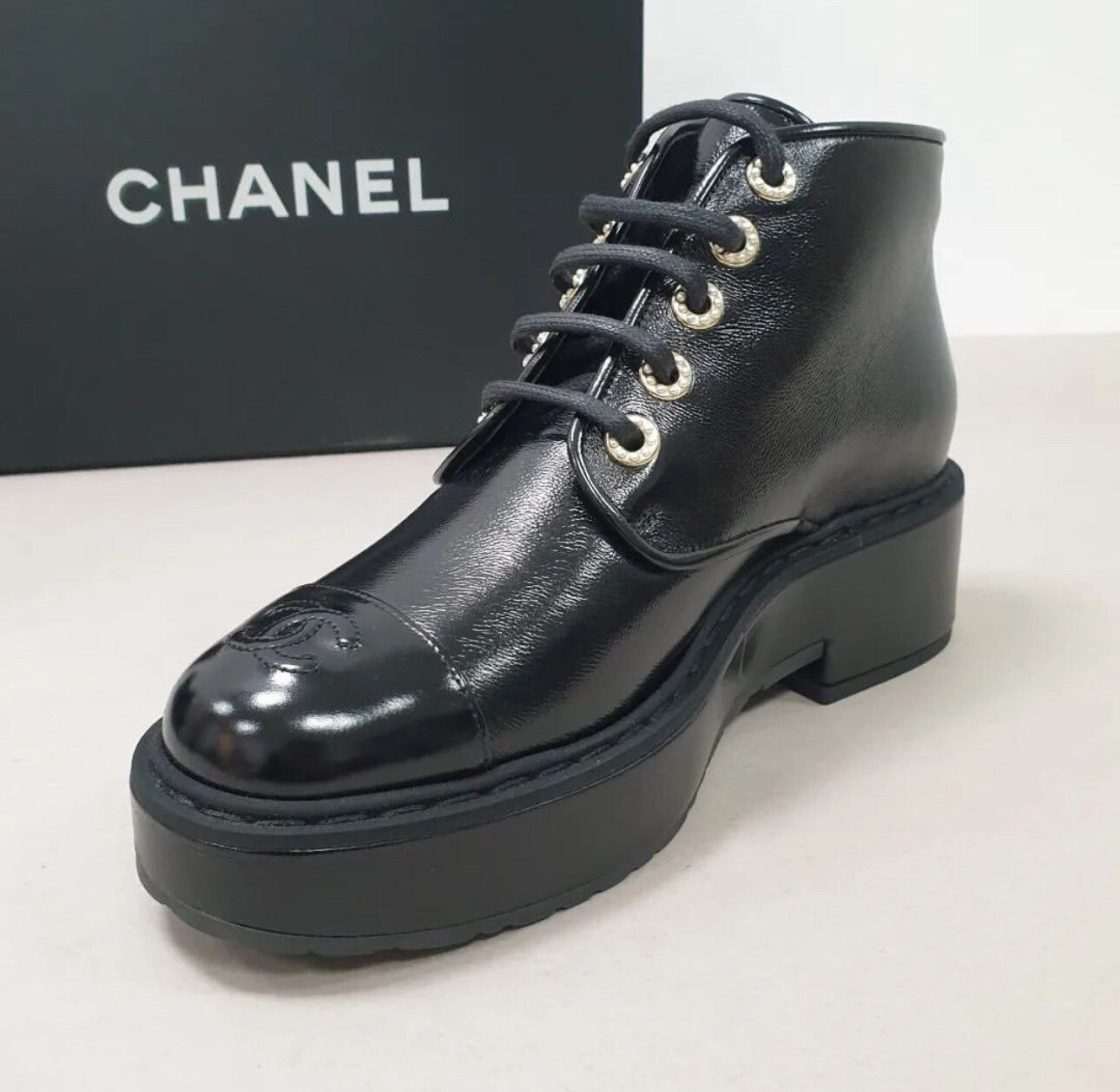NWOB Chanel Black Shiny Calfskin Pearl Lace-Up Combat Short Boots Sz.39.5