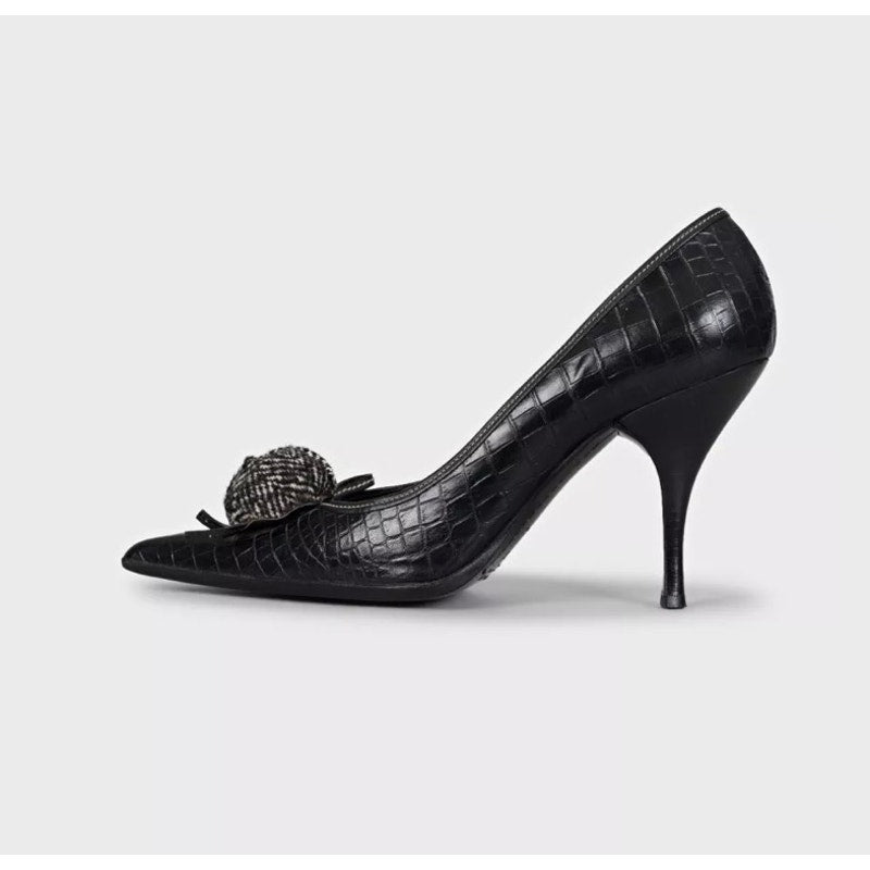 Prada Black Leather Pointed-Toe Pumps, Size 40.5 Pre-owned