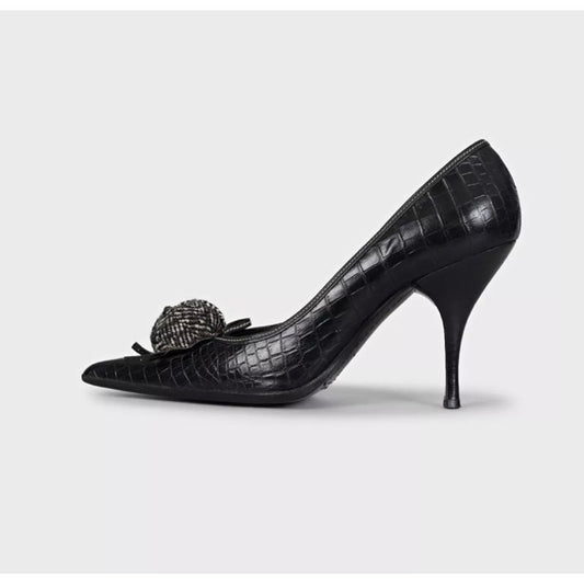 Prada Black Leather Pointed-Toe Pumps, Size 40.5 Pre-owned