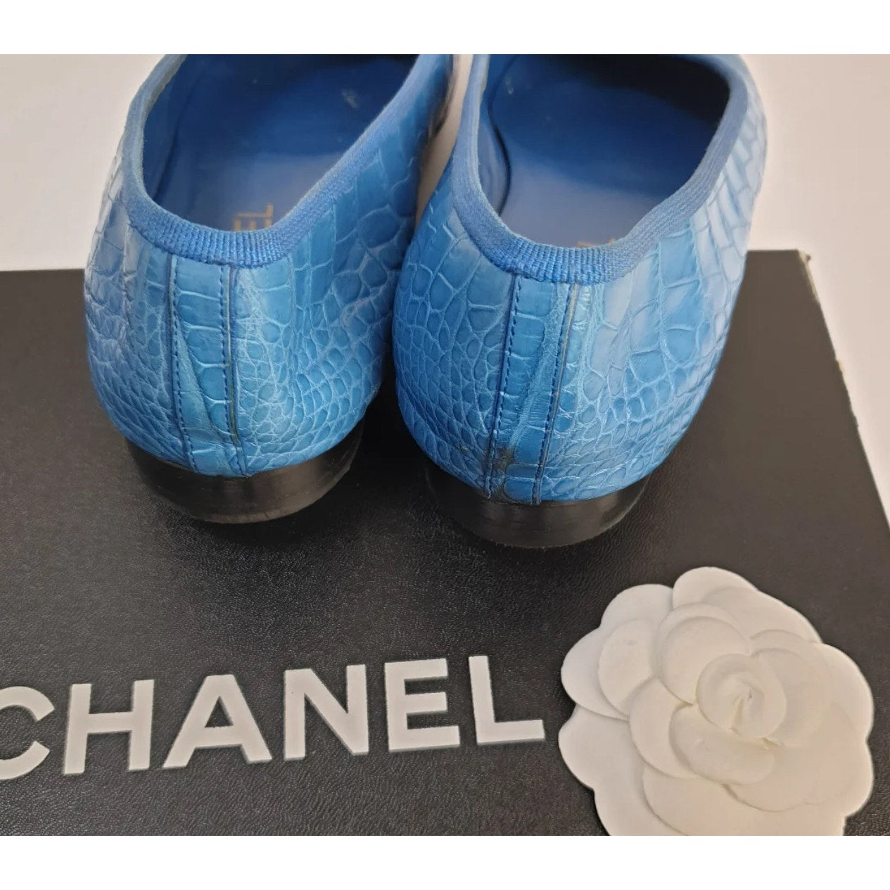 CHANEL Blue Alligator CC Ballerina Flats  Sz. 40.5 Pre-owned