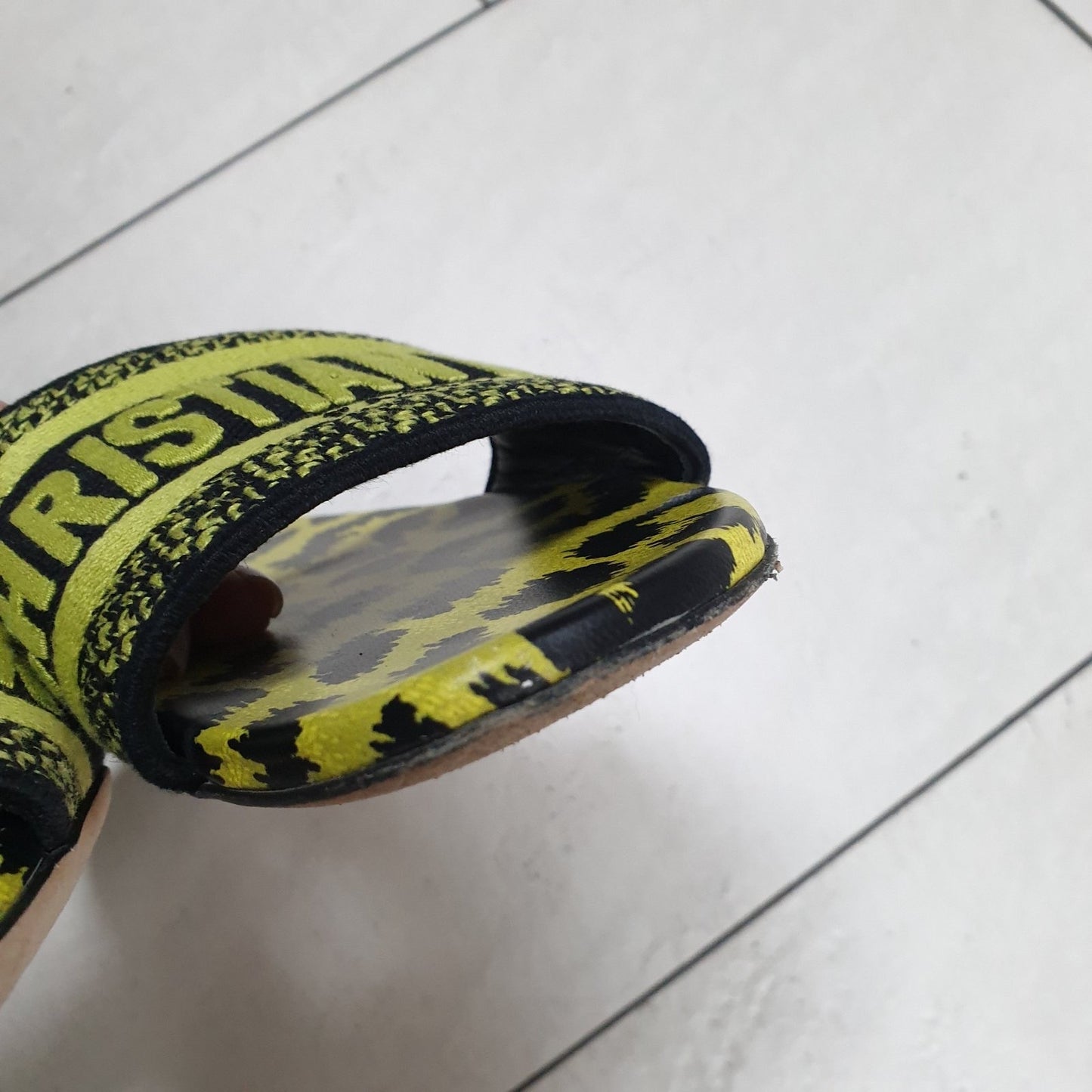 Dior Dway Slide Sandals Lime Pop Leopard Print Sz.38 pre-owned