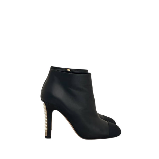 Chanel Black Leather Pearl Heel Ankle Boots Sz 38.5 Pre-owned