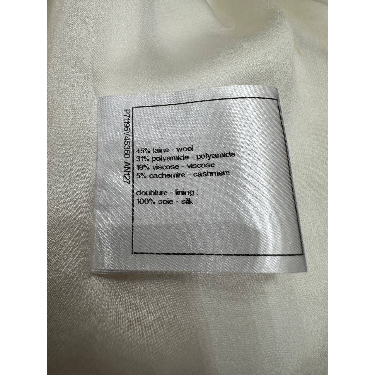 Chanel 2021 White Tweed Double-Breasted Blazer - Size 38/M Pre-owned