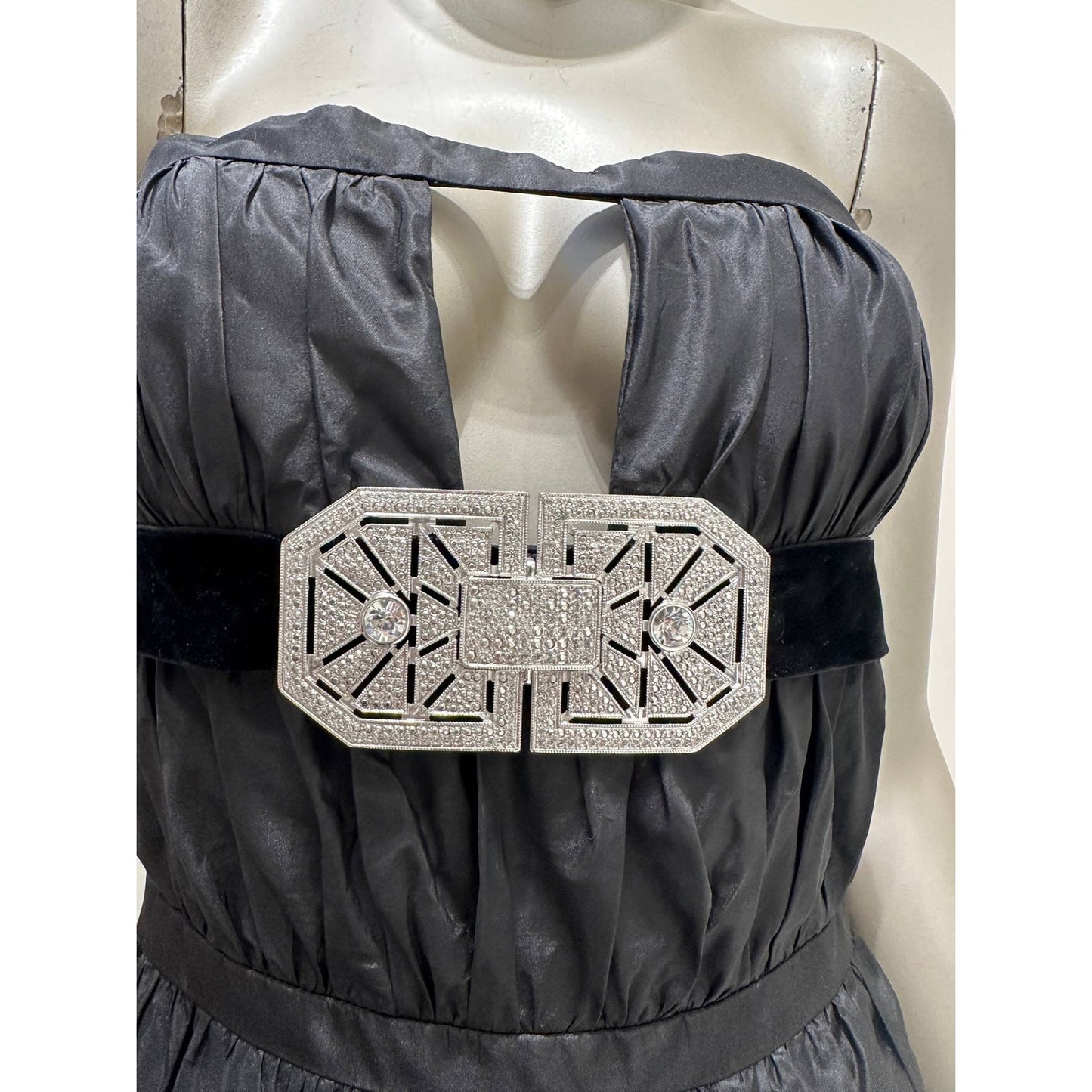 Valentino Fall/Winter 2007 Runway Gown Sz.6 Pre-owned