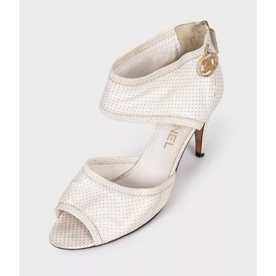 Elegant Chanel Vintage Polka Dot Leather Sandals Size 37 Pre-owned