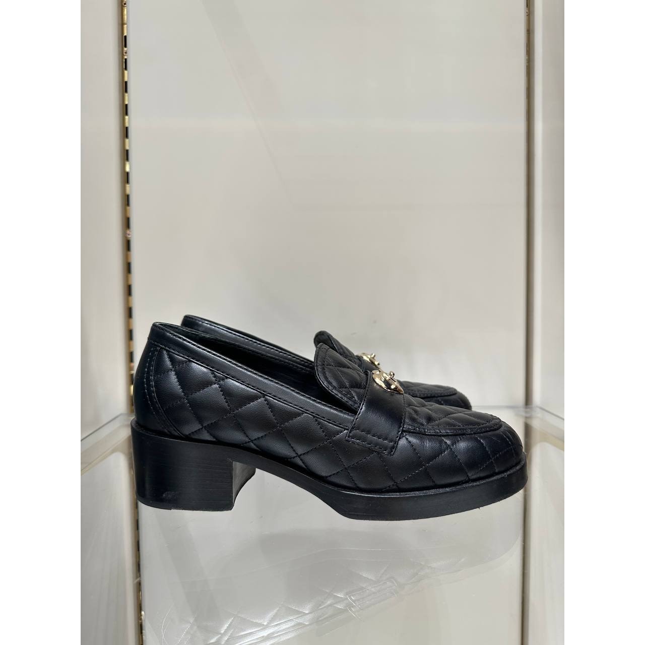 Chanel 23C Paris–Monte Carlo Quilted CC Heart Loafers Sz.39 Pre-owned