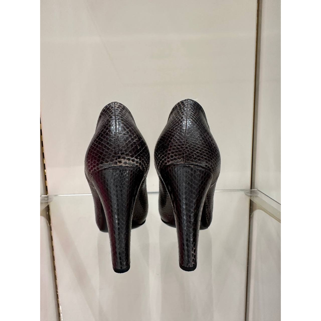 Bottega Veneta Brown Python Leather Round Toe Pumps Size 38 pre-owned