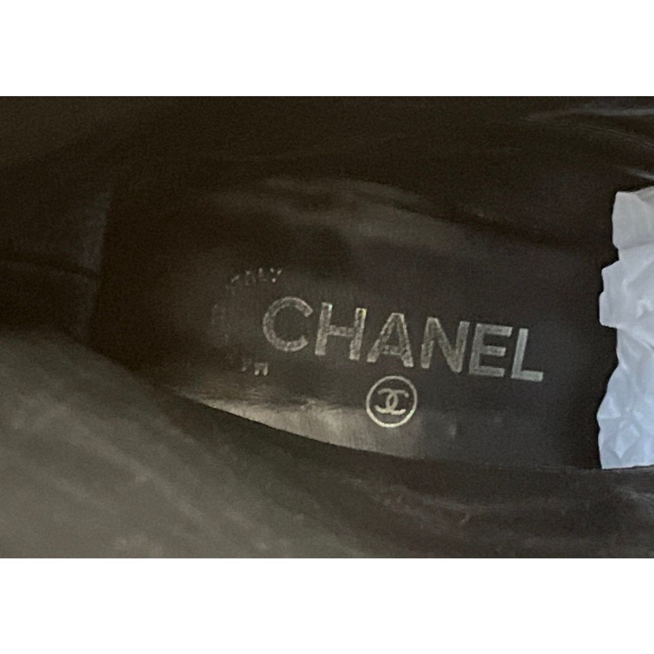 Chanel Two-Tone CC logo Leather Boots - Size 40.5 pre-owned