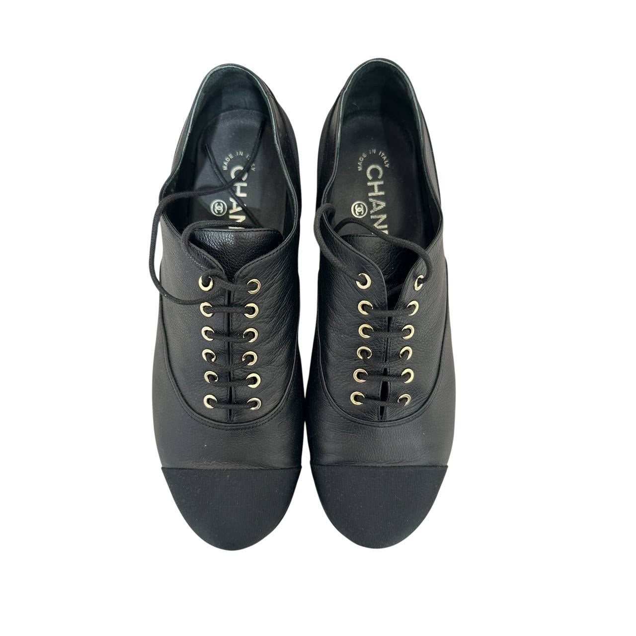 Chanel 2017 Black Leather Pearl Platform Sneakers Sz.41 Pre-owned