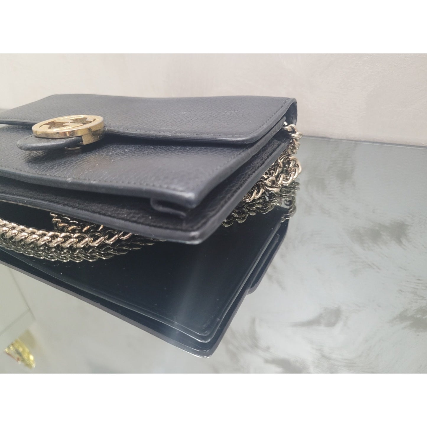 Gucci Interlocking G Black Leather Wallet on Chain Pre-owned