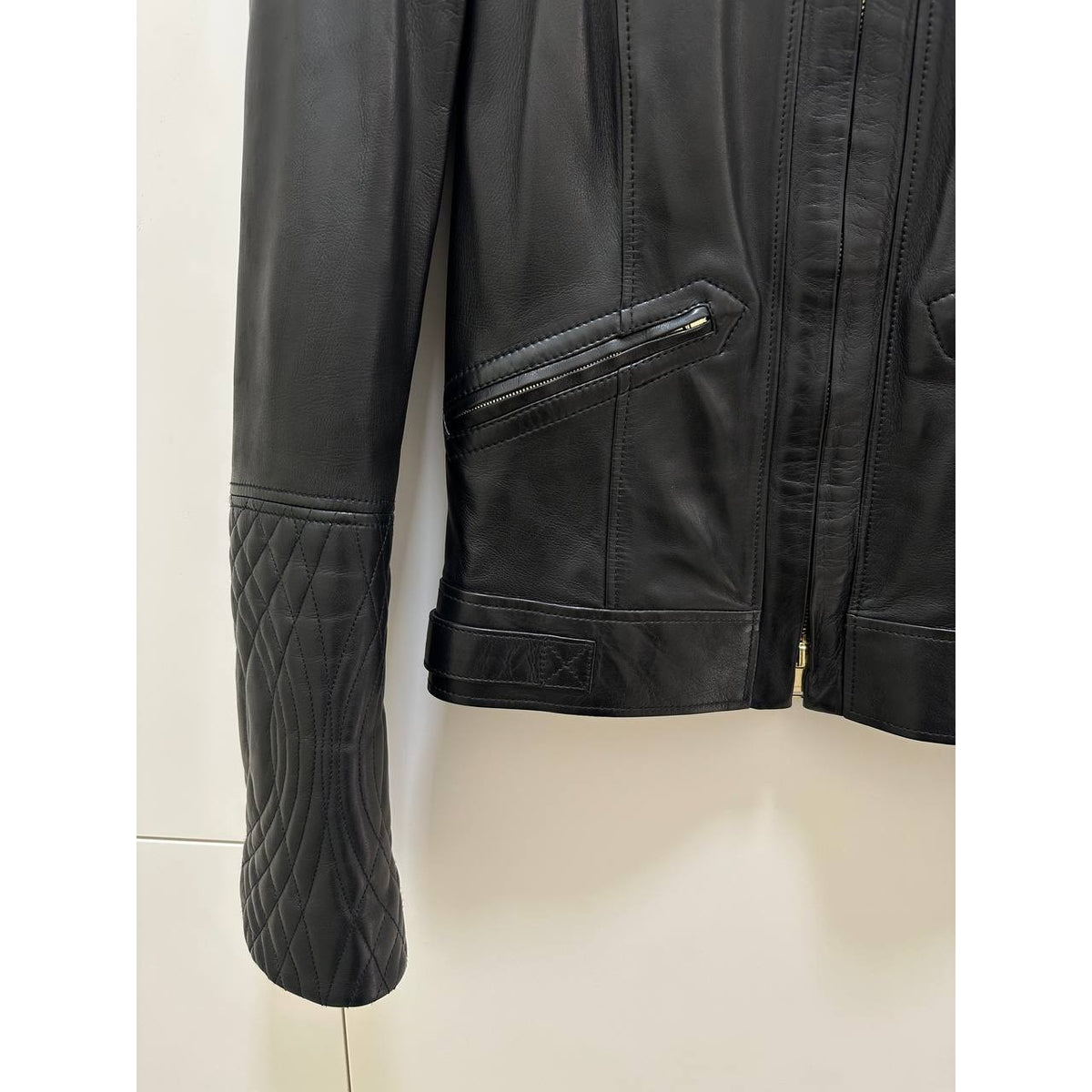 Gucci Black Quilted Leather Jacket  Sz 40 Pre-owned