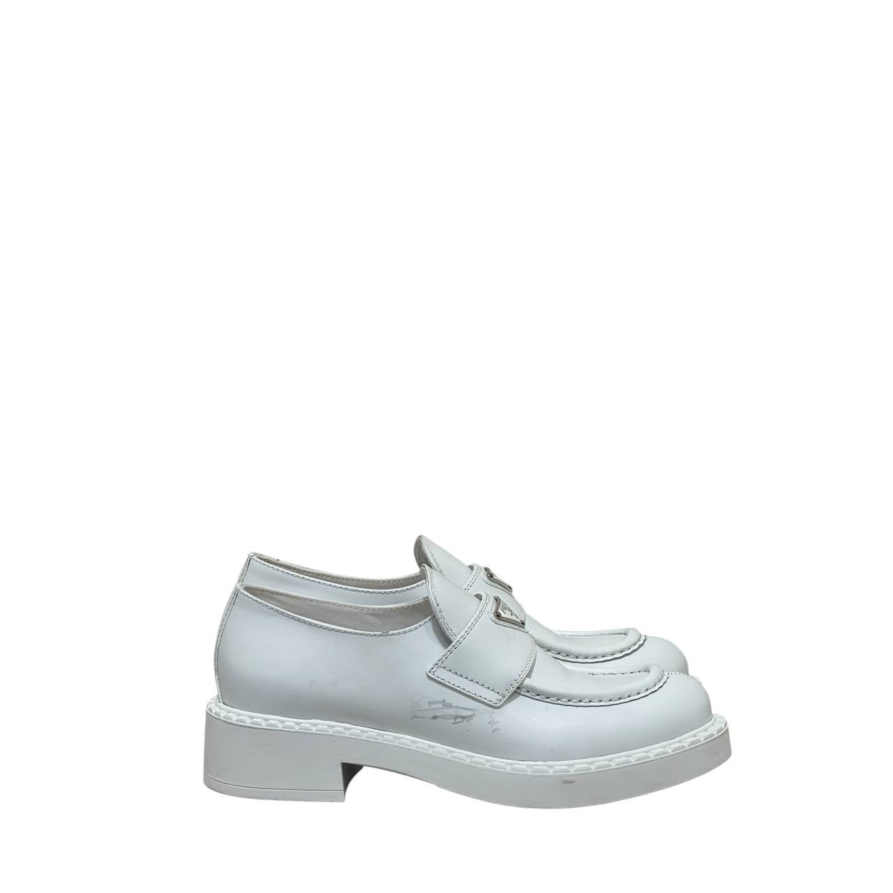 Prada White Leather Platform Oxfords - Women's Size 38.5 pre-owned