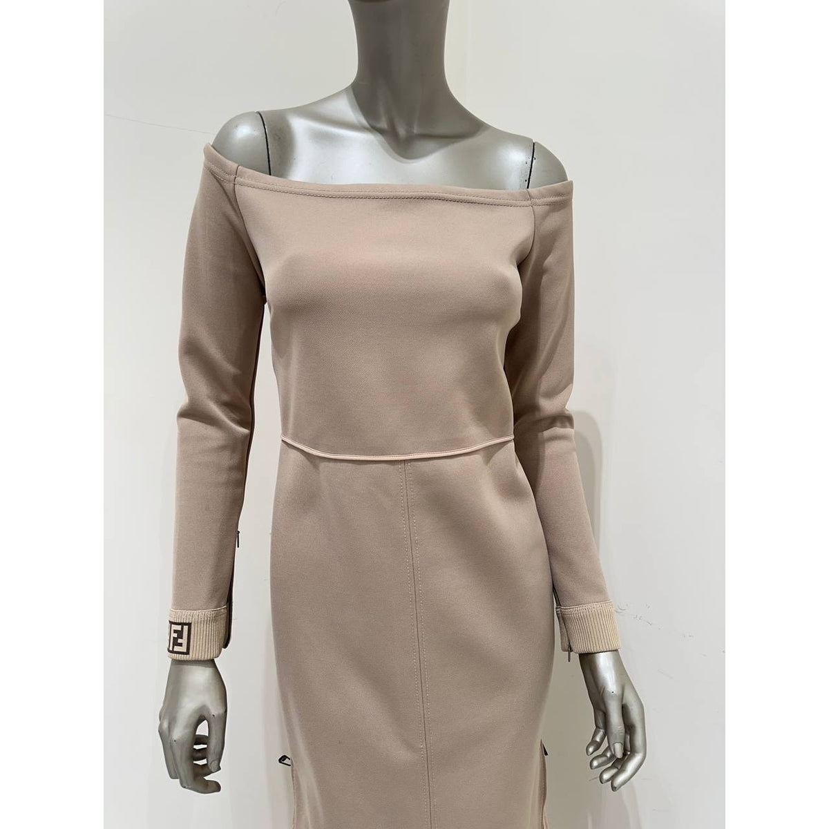Fendi 2018 Beige Off-Shoulder Midi Dress Sz.42 Pre-owned