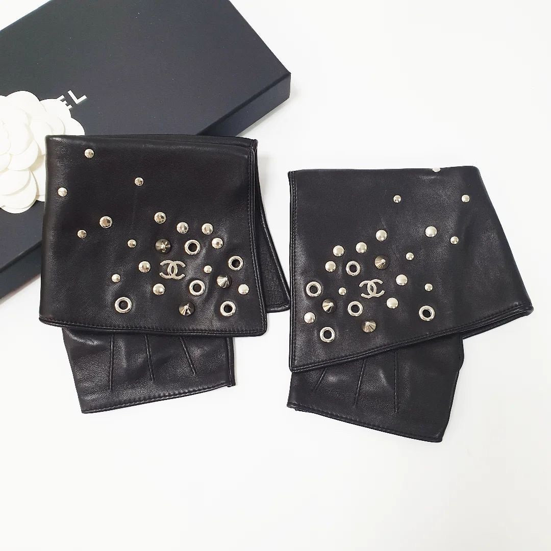 CHANEL Leather Motorcycle Glove Single Right Hand Studded Long Mittens Sz.8