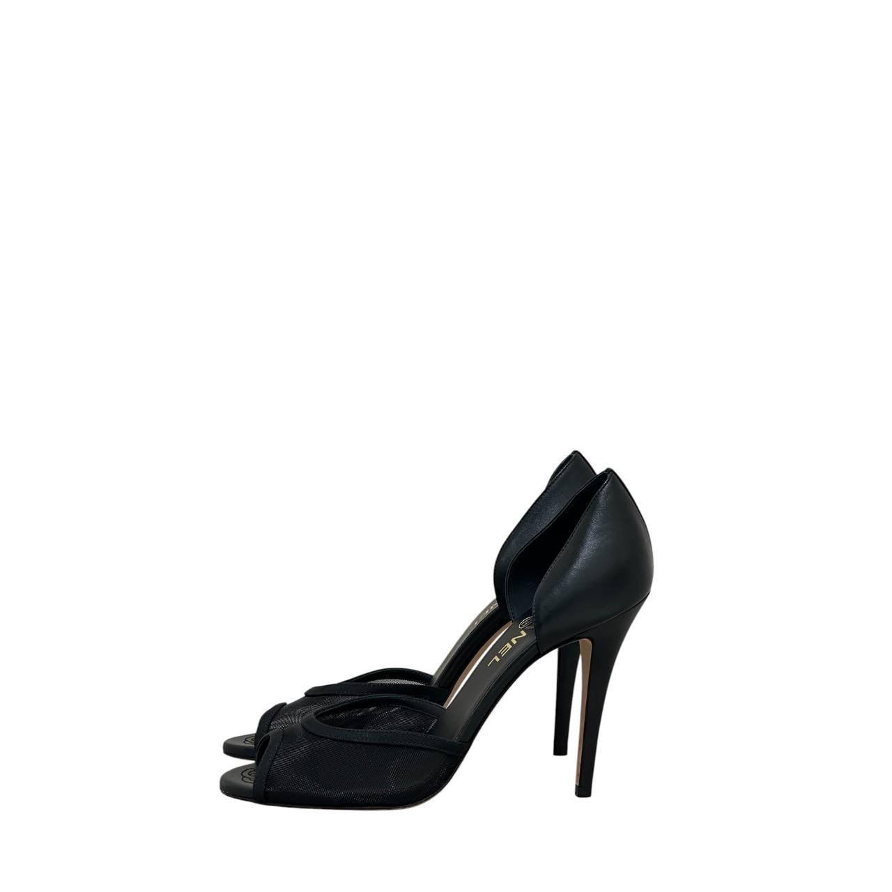 Chanel Black Canvas & Leather D'Orsay Pumps Sz. 40 pre-owned