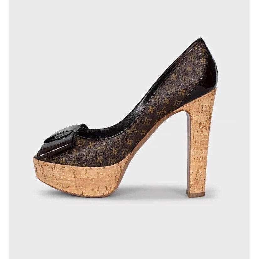 Louis Vuitton Monogram Canvas Pumps Size 39  Pre-owned
