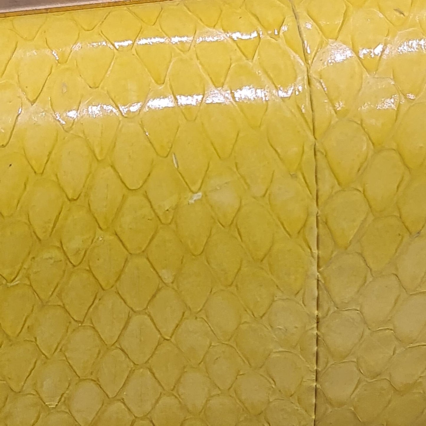 Alexander McQueen Yellow Lambskin Skull Clutch pre-owned